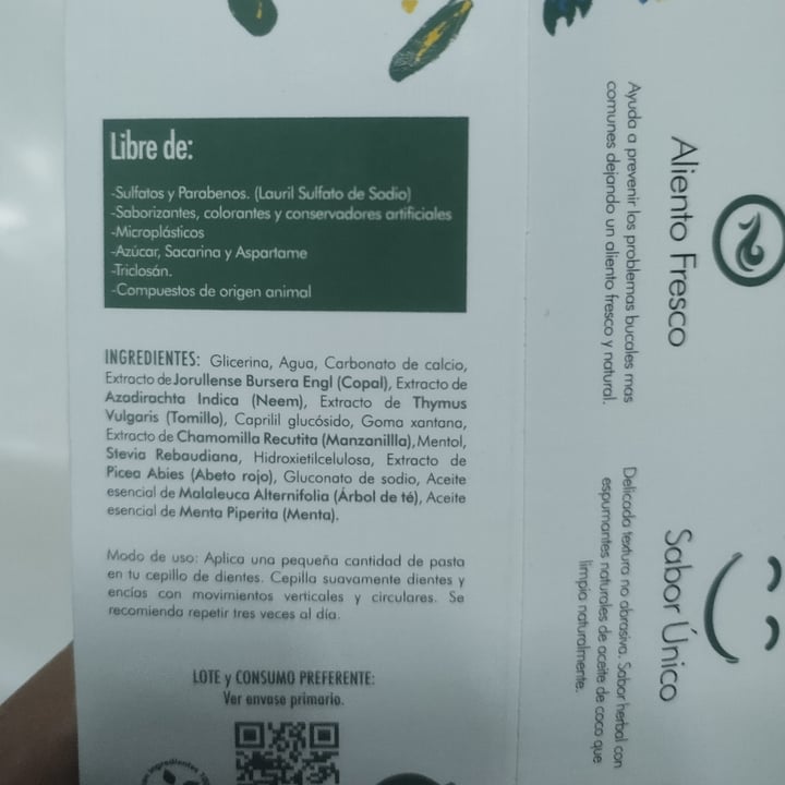 photo of Amate Verde Pasta Dental Botánica shared by @nelly19 on  19 Aug 2021 - review