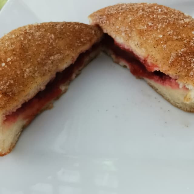 Photo du plat “Strawberry Jam Donut”