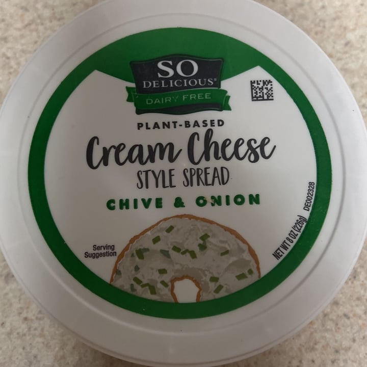 photo of So Delicious Dairy Free Chive and Onion Cream Cheese Style Spread shared by @lucyhoinkis on  28 Nov 2022 - review