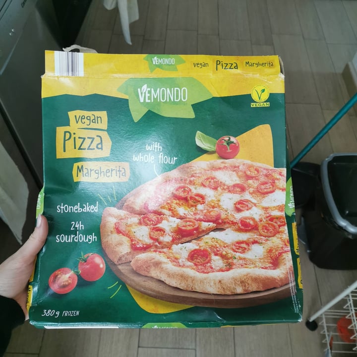 photo of Vemondo Pizza margarita shared by @aripellegrini on  13 Apr 2022 - review