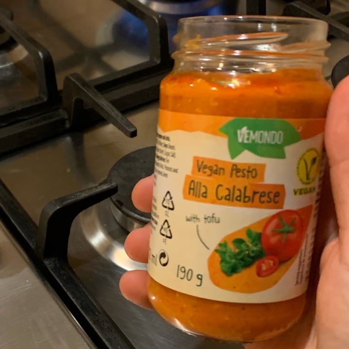 review photo of Vemondo Vegan pesto Alla Calabrese shared by @vivi95 on 19 Mar 2022 - review