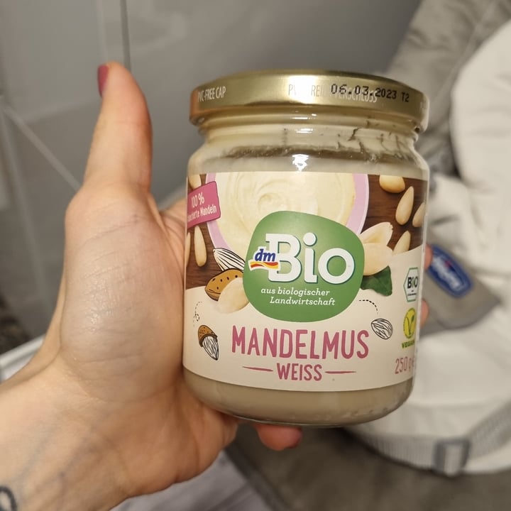 review photo of dmBio Crema Di Mandorle Bianche shared by @claudiadiego on 12 Apr 2022 - review