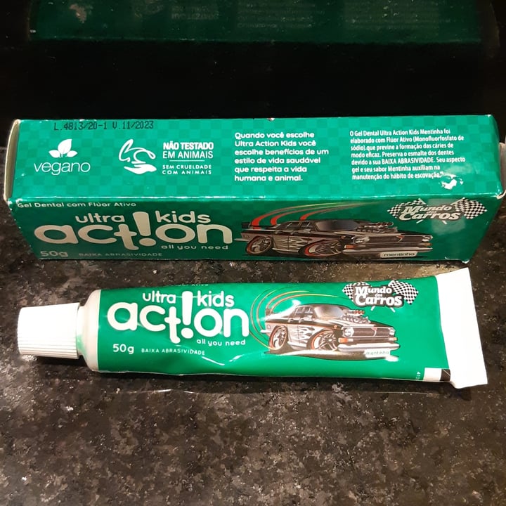 review photo of Ultra action Creme Dental Kids shared by @amanditarisnik on 11 Jul 2021 - review