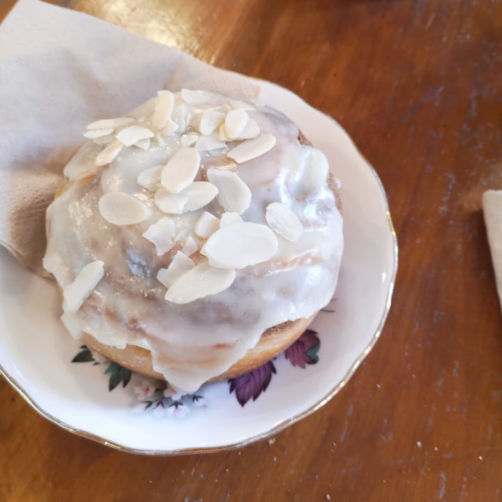 review photo of Mama Carmen´s Cinnamon Roll shared by @mrselktra on 31 Jan 2022 - review