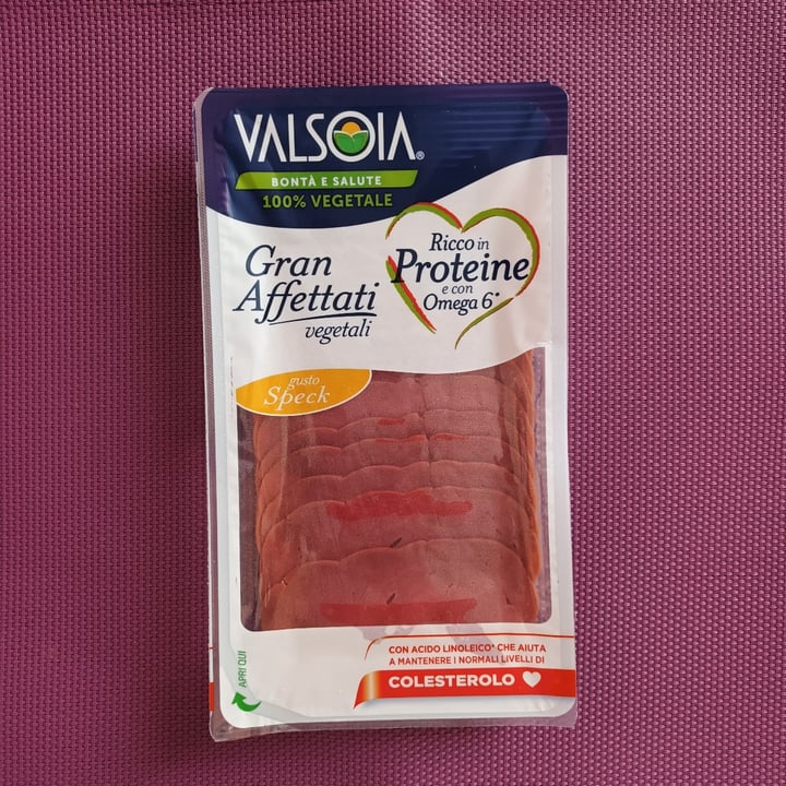 photo of Valsoia Gran Affettati Vegetali Gusto Speck shared by @-vi- on  17 May 2022 - review