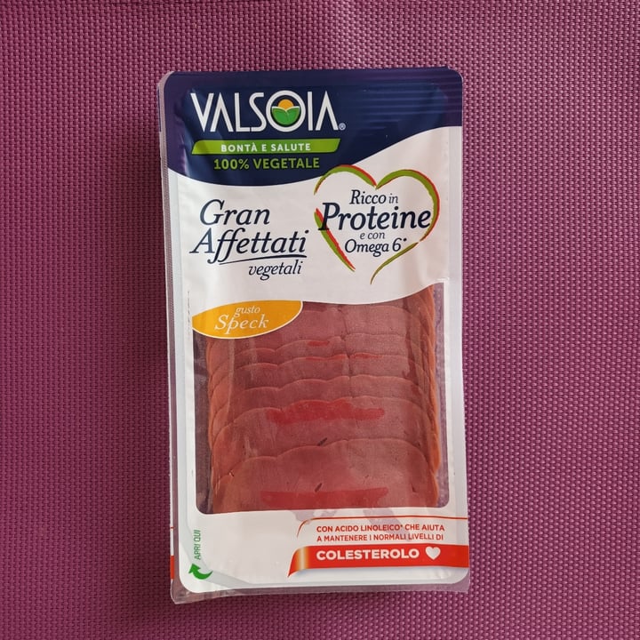 review photo of Valsoia Gran Affettati Vegetali Gusto Speck shared by @-vi- on 17 May 2022 - review