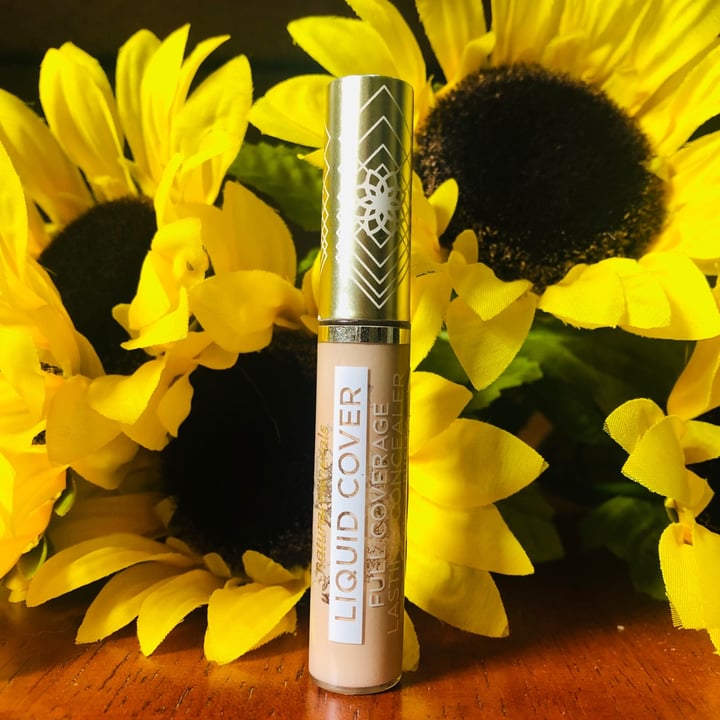 photo of Pacifica Pacifica Liquid Cover Full Coverage Lasting Concealer shared by @helpallanimals5238 on  01 Jul 2021 - review
