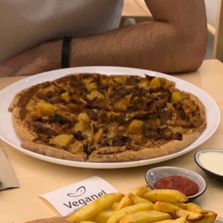 photo of Veganel Restaurant & Pizzeria Hawaii Pizza shared by @katrin on  21 Dec 2019 - review