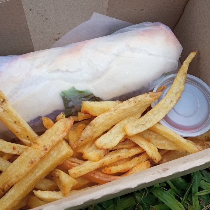 review photo of Futuro Veggie Choripan Con Papas shared by @mikamaiden on 09 Apr 2021 - review