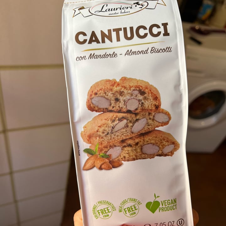 photo of Laurieri Cantucci Almond Biscotti shared by @petramodirari on  17 Feb 2022 - review