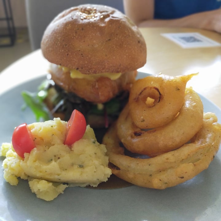 photo of Real Food Portobello Burger shared by @mummyherbivore on  19 Sep 2020 - review