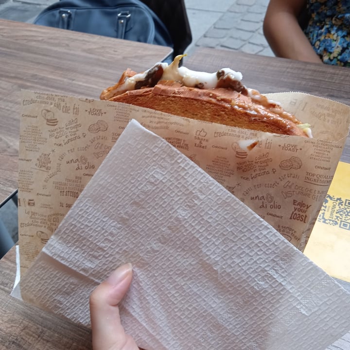 photo of CapaToast Toast vegano shared by @zaris on  07 Jul 2022 - review