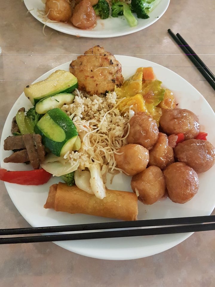 photo of Lotus Pond Vegetarian Restaurant Lunch buffet shared by @deyan on  21 Nov 2018 - review