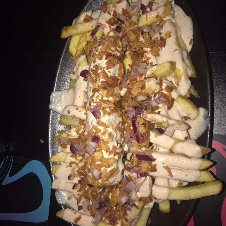 photo of Guakame Street Food Currywurst con salsa bacon shared by @retardedunicorn on  29 Nov 2021 - review