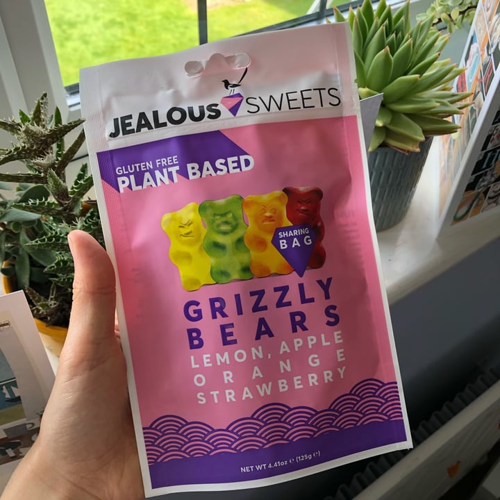 photo of Jealous Sweets Grizzly Bears Lemon, Apple, Orange & Strawberry shared by @yourlocalvegan on  28 Oct 2021 - review