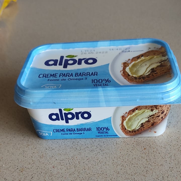 photo of Alpro Manteiga 100% vegetal shared by @silviacristina on  07 May 2022 - review