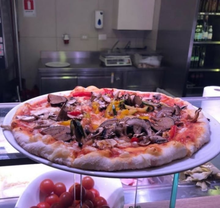 photo of Vapiano Parque Arauco Vegan Pizza shared by @chilevegano on  21 Mar 2020 - review