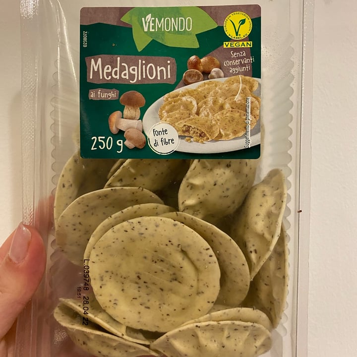photo of Vemondo Medaglioni ai funghi shared by @elenadale on  06 Apr 2022 - review