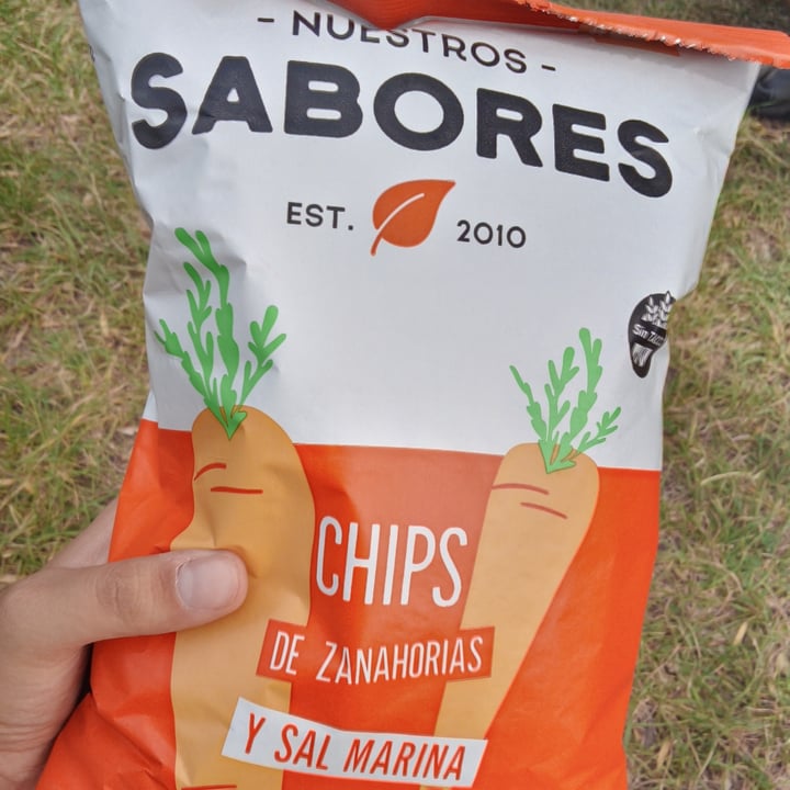 photo of Nuestros Sabores Chips de Zanahoria y Sal Marina shared by @emmilanesa on  10 Feb 2022 - review