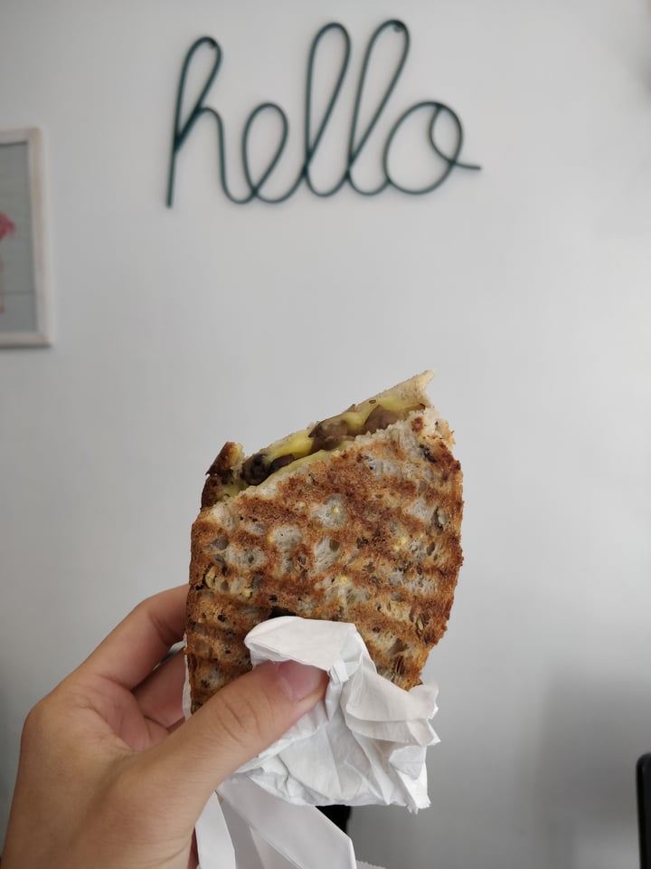 review photo of Cloud Cakes Grilled Cheese shared by @gyanhan on 21 May 2018 - review