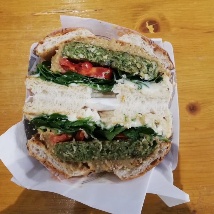 photo of Bagel Store Green oat shared by @vicanarc on  11 Dec 2021 - review