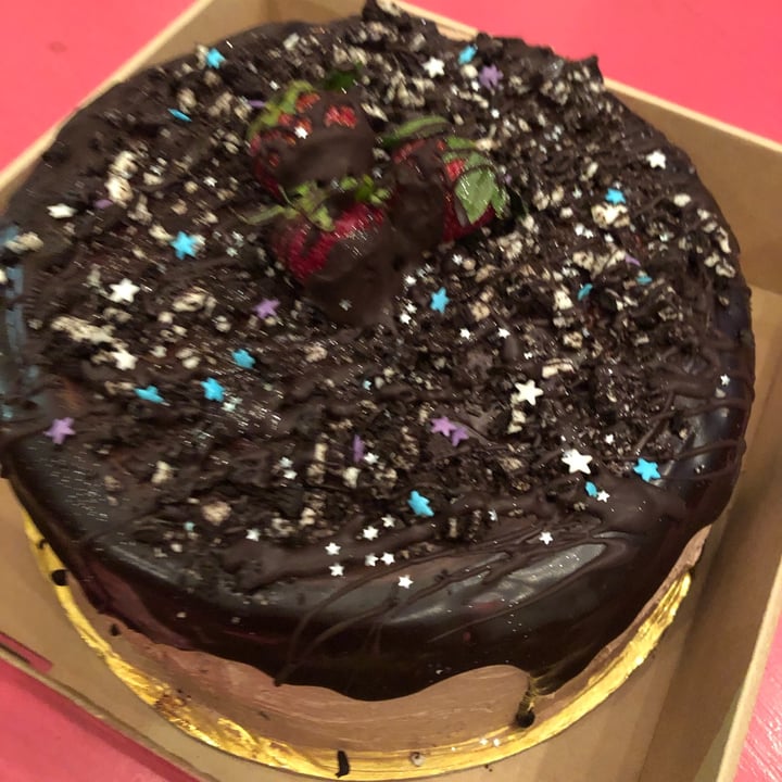review photo of Diente de LeĂłn PastelerĂa Vegetal Torta de crema y frutillas shared by @martablanco on 26 Dec 2021 - review
