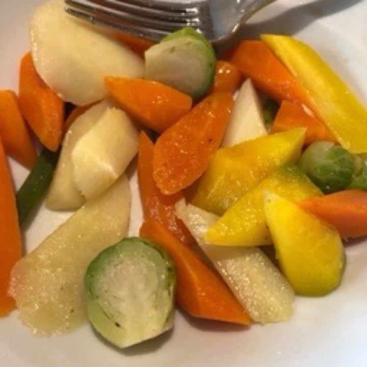 review photo of Hotel Restaurant Pacher Vegtable Plate shared by @estherhasi on 04 Oct 2020 - review