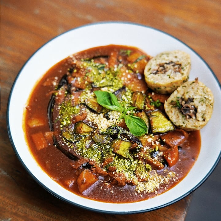 photo of Manggis in Canggu Goulash with Knodel shared by @veganbastard on  01 May 2021 - review
