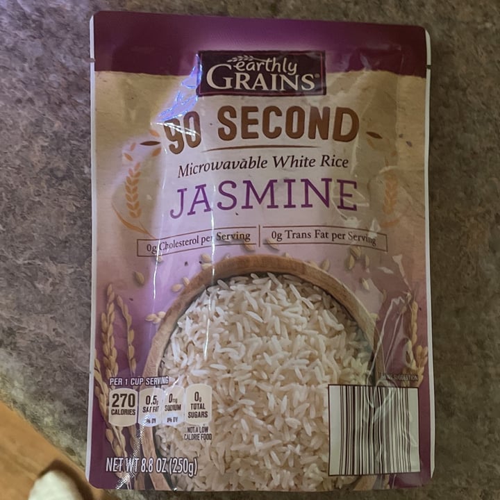 photo of Earthly grains Instant Rice shared by @cailyntoro on  02 Dec 2021 - review
