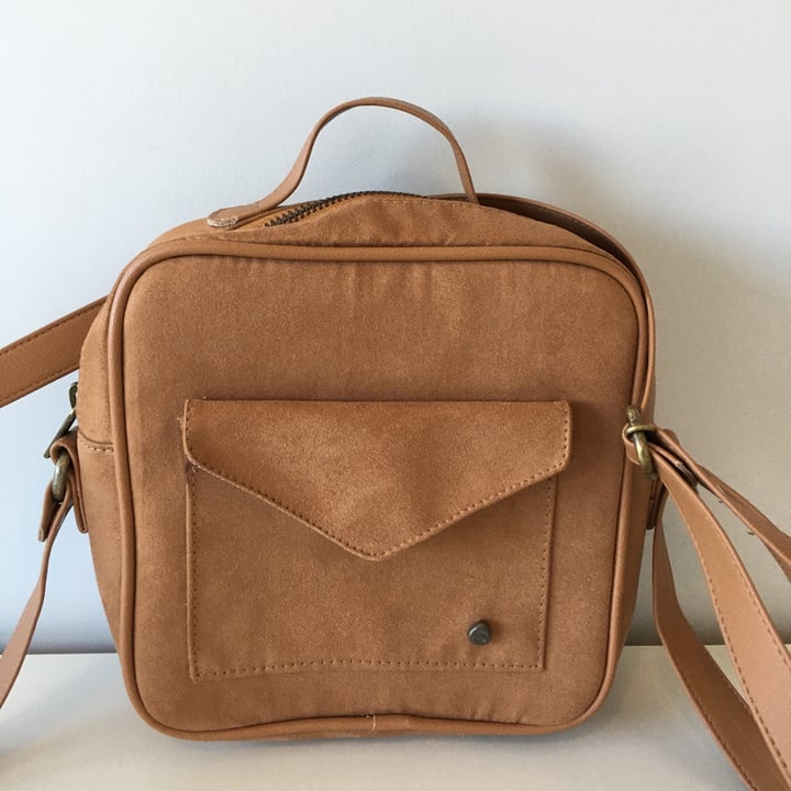 photo of Perky Shoes Bolsa Mini Maletinha shared by @simonebra on  08 May 2022 - review