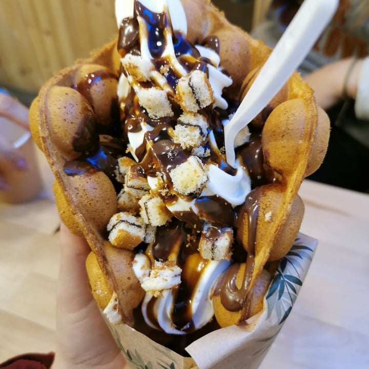 photo of The Cream Bcn Waffle + ice-cream shared by @chfav on  17 Aug 2020 - review