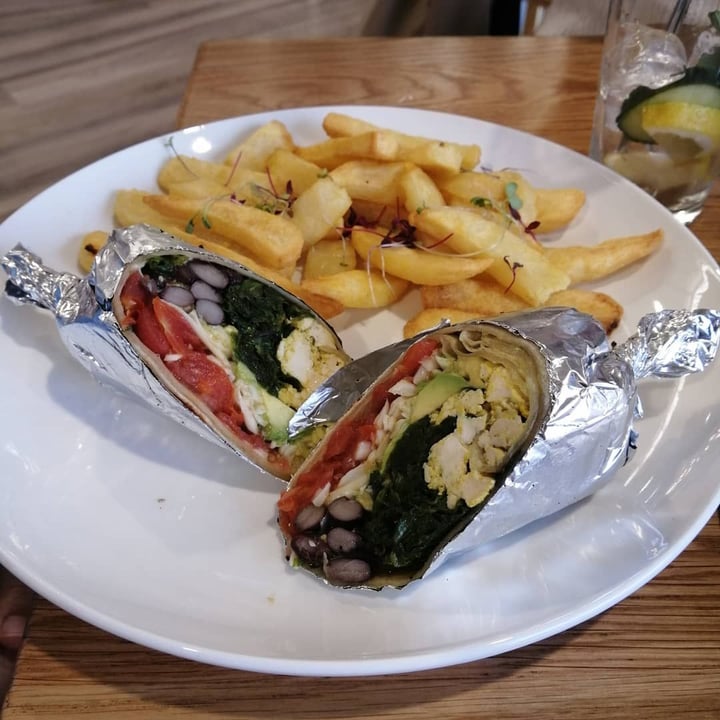 photo of Kaylee's Eatery Breakfast Burrito shared by @vuurhoutjie on  26 Oct 2019 - review