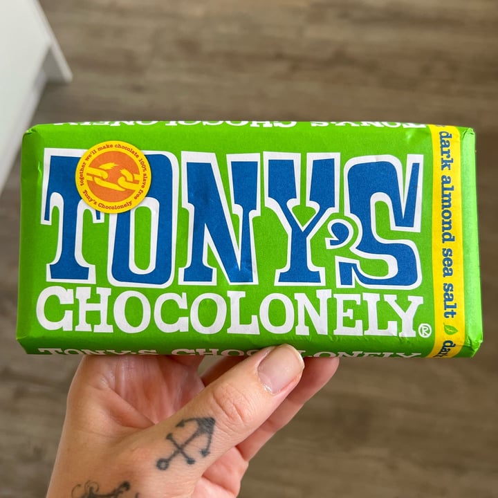 review photo of Tony’s Chocolonely Dark Almond Sea Salt 51% shared by @callyjoart on 01 Aug 2022 - review