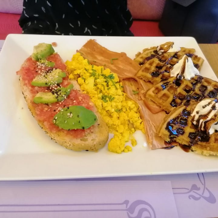 photo of Freedom Cakes Brunch 1 shared by @olgabracote on  06 Jun 2021 - review
