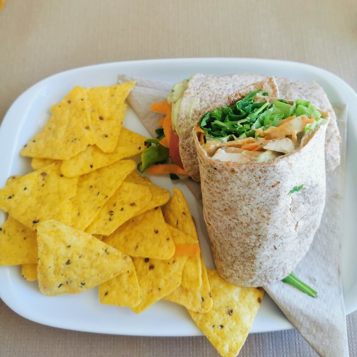 review photo of Alfarroba Café Wrap Tofu, Tempeh Burguer shared by @veraclmartins on 06 Aug 2021 - review