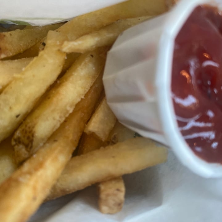 photo of Plant Power Fries shared by @monicaffac on  26 Jun 2021 - review
