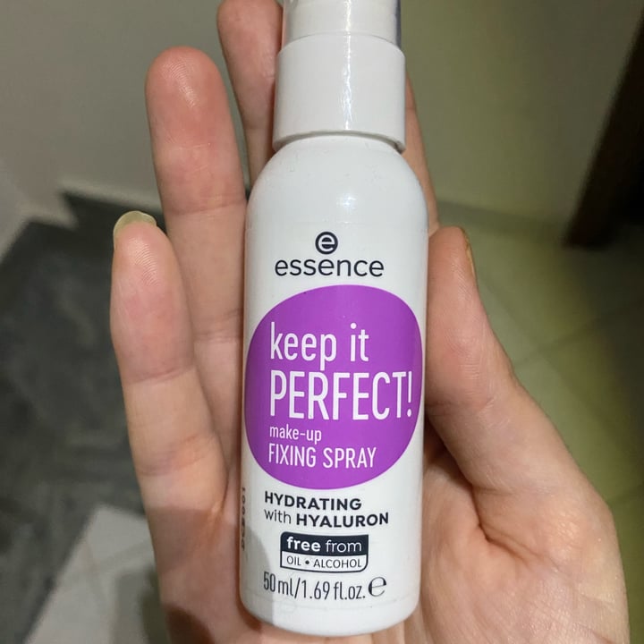 photo of Essence  Keep It PERFECT! Make-up FIXING SPRAY shared by @martacaria on  13 Apr 2022 - review