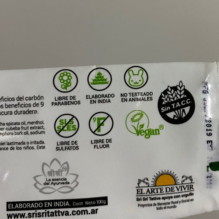 review photo of SriSri Tattva Pasta Dental Ayurvédica Sudanta en Gel shared by @polaina on 15 May 2021 - review