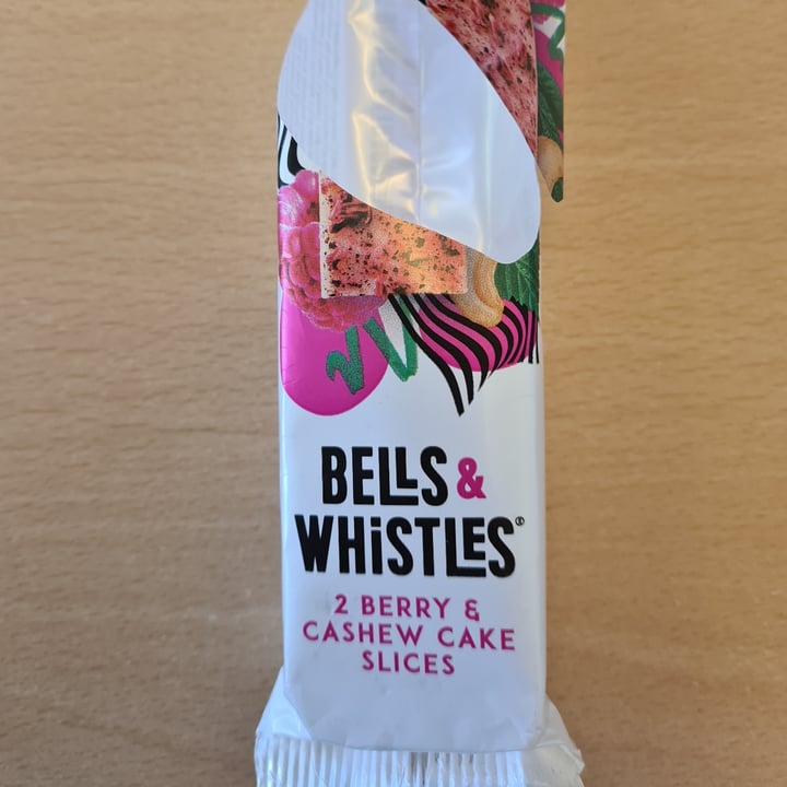 review photo of Bells & Whistles Berry And Cashew Cake Slices shared by @pavlina on 11 May 2021 - review