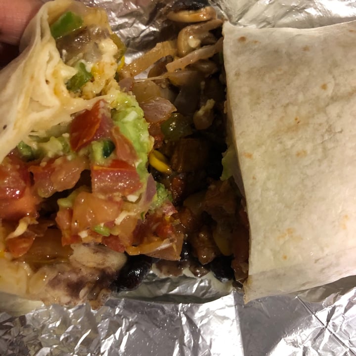 review photo of Guzman y Gomez - Smart City Kitchens Vegan Burrito Tofu Ranchero shared by @childofearth on 17 Oct 2020 - review