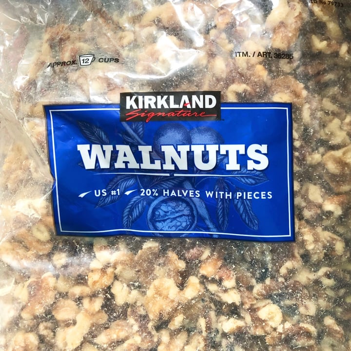 photo of Kirkland Signature Walnuts shared by @oliviazg0 on  11 Oct 2021 - review