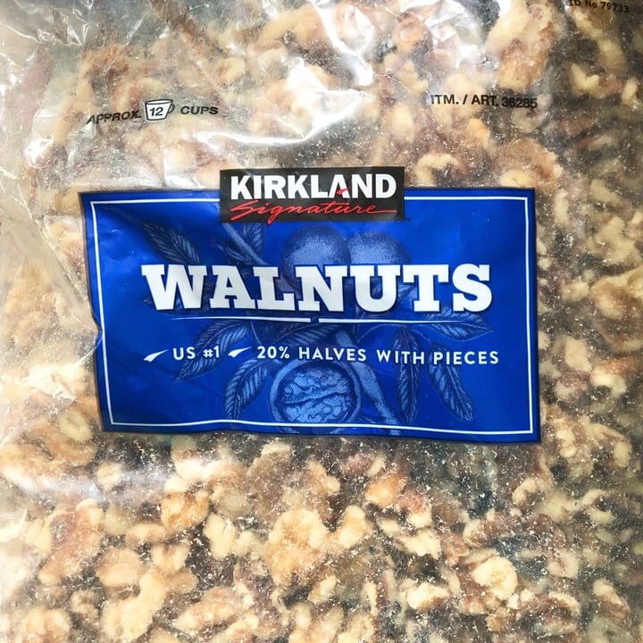 review photo of Kirkland Signature Walnuts shared by @oliviazg0 on 11 Oct 2021 - review