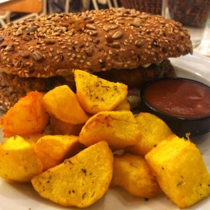 photo of Mama Tierra Mushroom Burger shared by @loveg on  01 Jul 2021 - review
