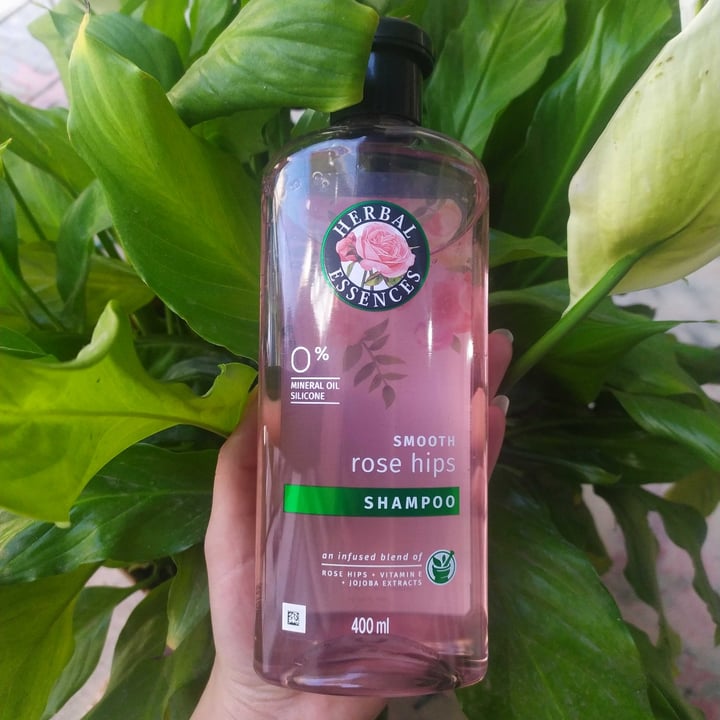 Herbal Essences Shampoo Smooth Rose Hips Review | abillion