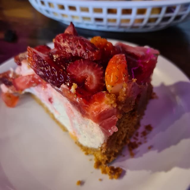 菜肴“Strawberry Jelly Cheesecake”的照片