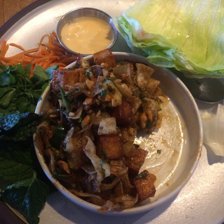 review photo of Moxie's Grill & Bar Vegan crispy tofu lettuce wraps shared by @gardenpicked on 28 Aug 2020 - review