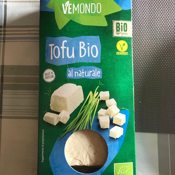 photo of Vemondo Tofu Bio al naturale shared by @nietzscheravegetaria on  16 Jun 2021 - review