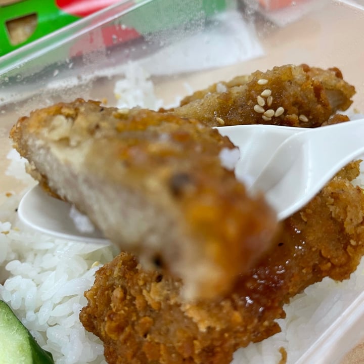 photo of Vegetarian Villas Lemon Chicken Chop Rice shared by @ratatouvege on  30 Aug 2021 - review