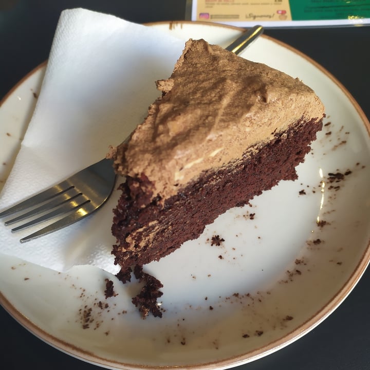 photo of Veintiuno Coffee Tarta De Chocolate Y Café shared by @violetapiruleta on  13 Jan 2021 - review