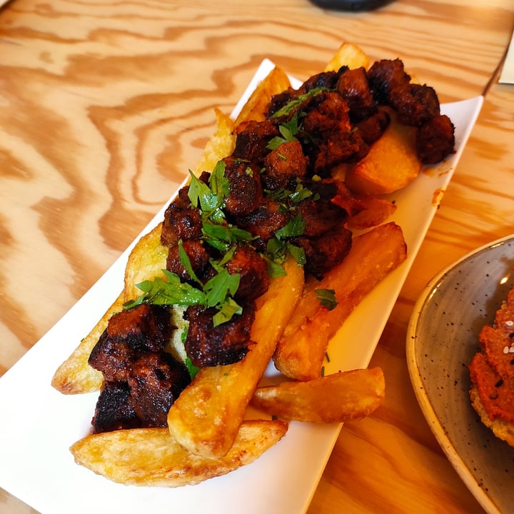 photo of Entre Pedras Café Bar Vegano "Zorza" con patatas shared by @caracol on  17 Aug 2020 - review